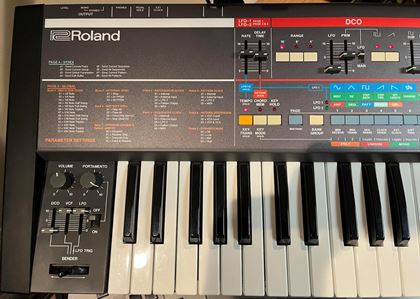 Roland-Juno-106 with Kiwi upgrade